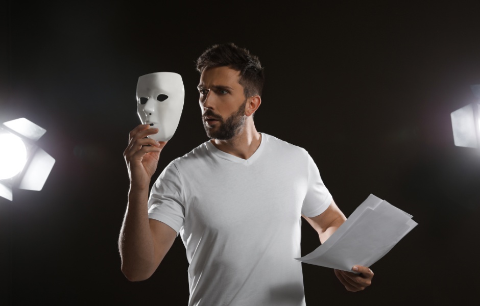 come-scrivere-curriculum-attore